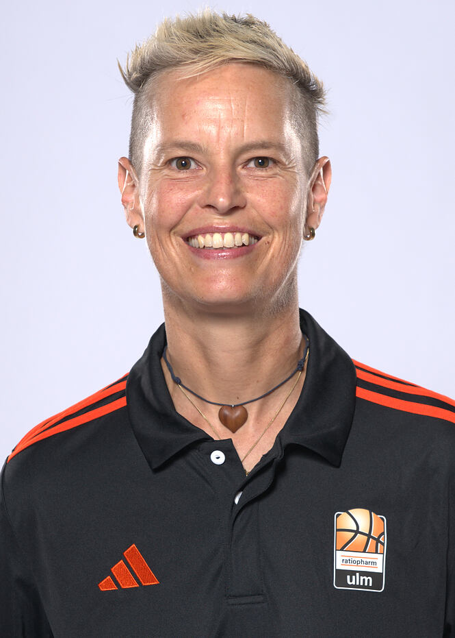 Dr. Britta Baier