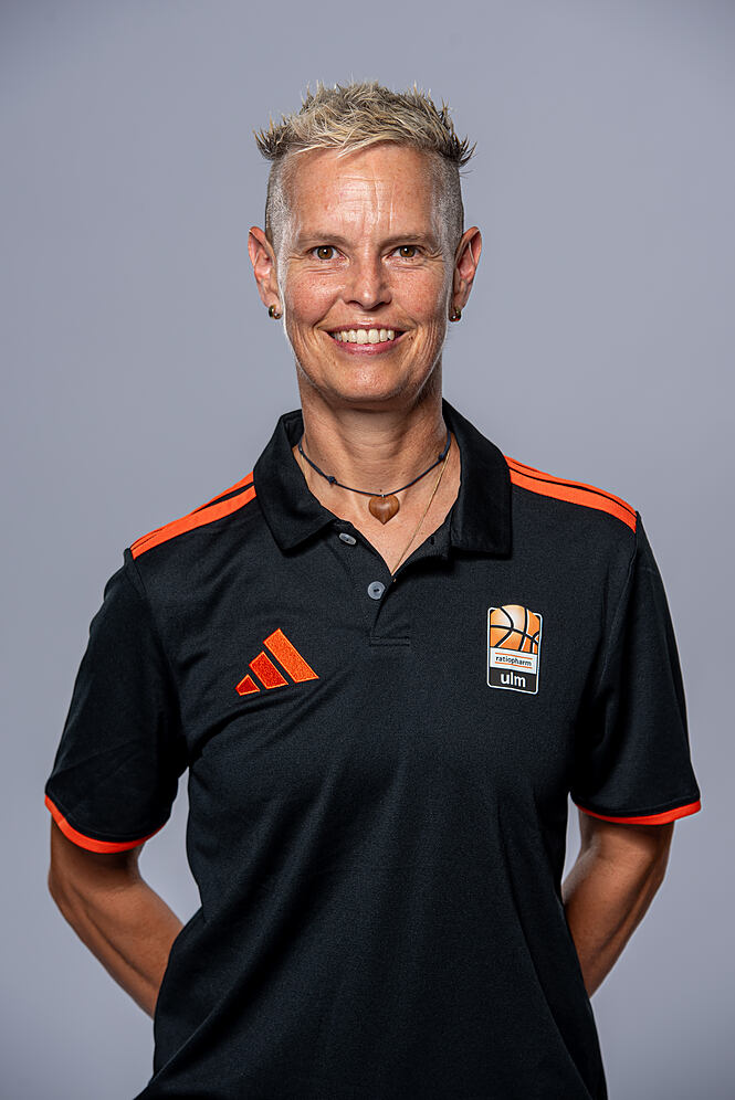 Dr. Britta Baier